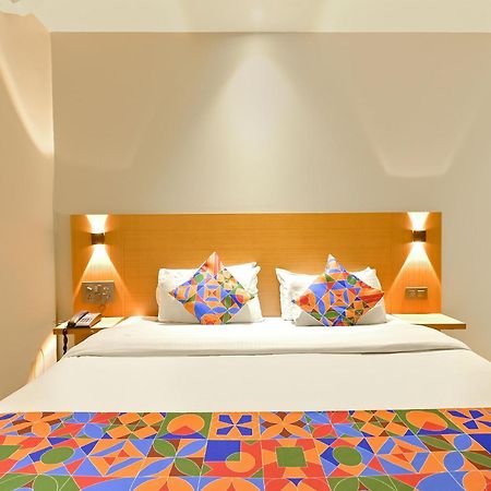 Fabhotel Penthouse - A K Dev Road Guwahati Buitenkant foto