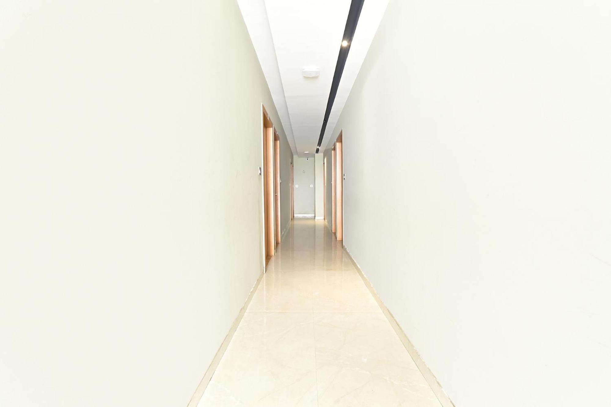 Fabhotel Penthouse - A K Dev Road Guwahati Buitenkant foto