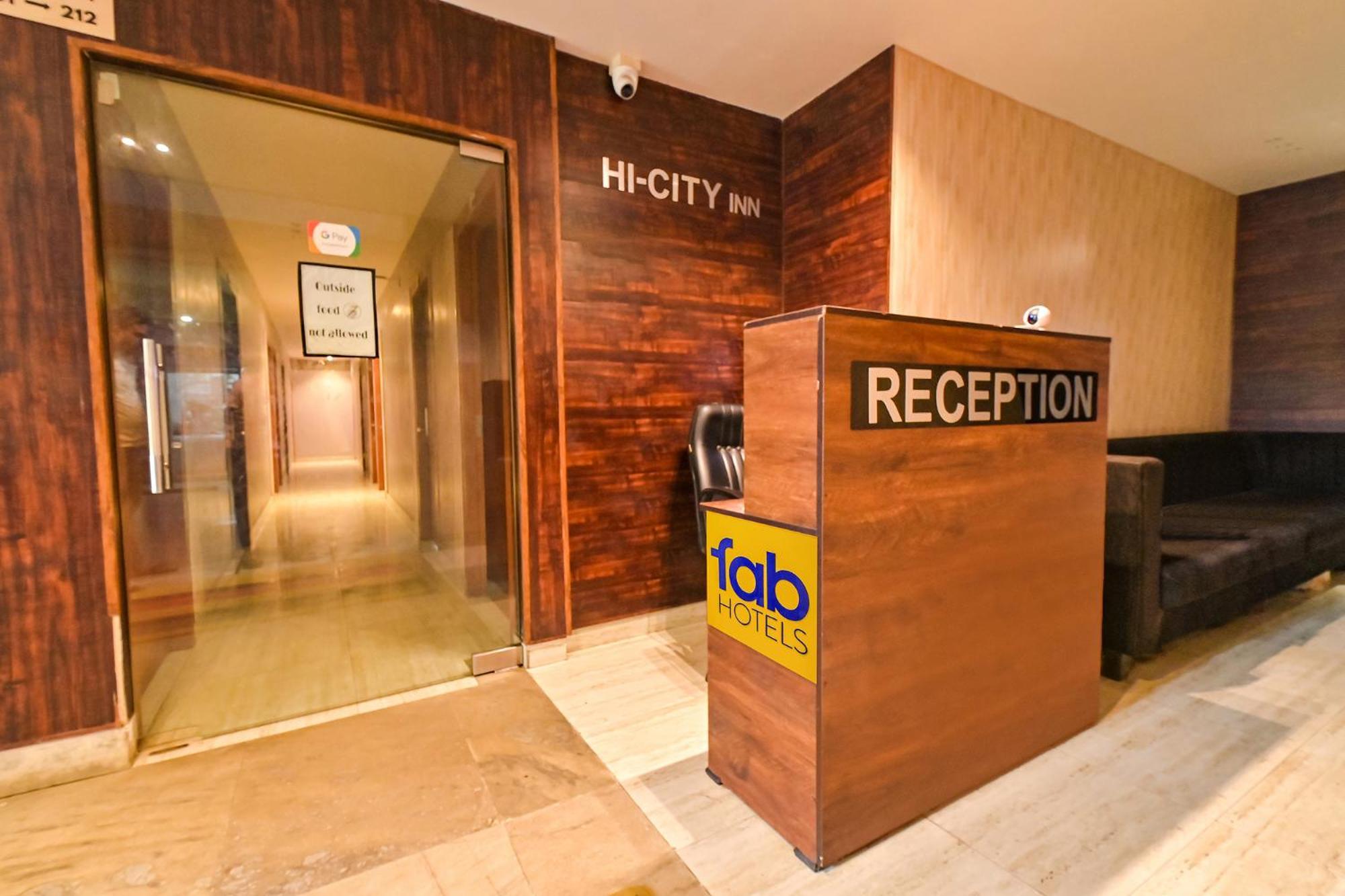 Fabhotel Penthouse - A K Dev Road Guwahati Buitenkant foto